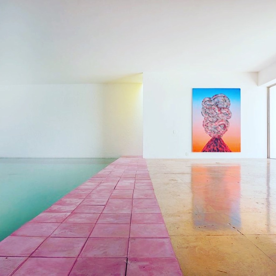 Installation view, Casa Gilardi, Mexico DF with painting by Robert Janitz